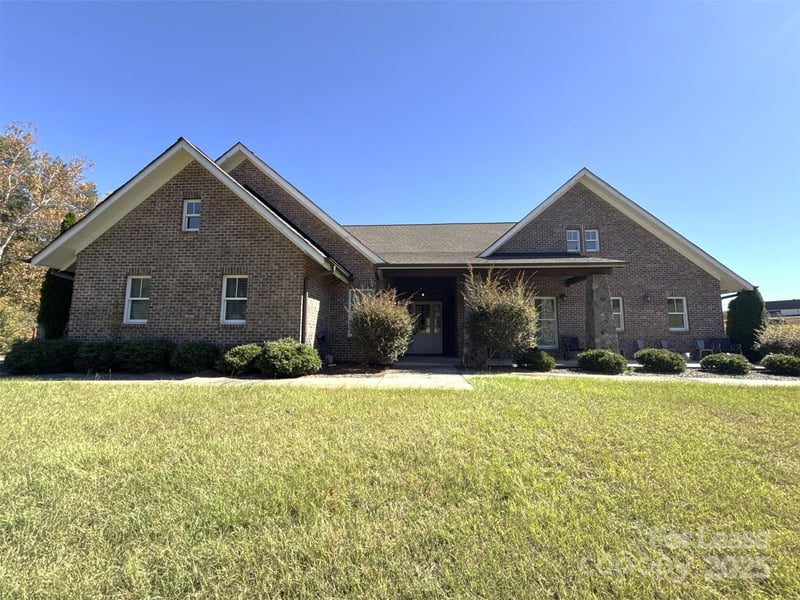 14019 Thompson Road, Charlotte, NC - 6 beds, 6.5 baths, 6,000 sqft - $9,000
