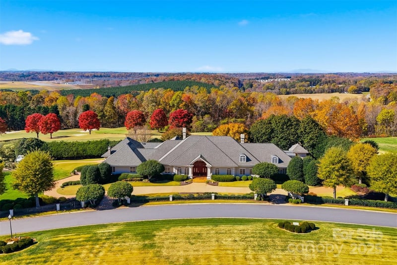 3619 Links, Conover, NC - 6 beds, 7 baths, 9,409 sqft - $1,900,000