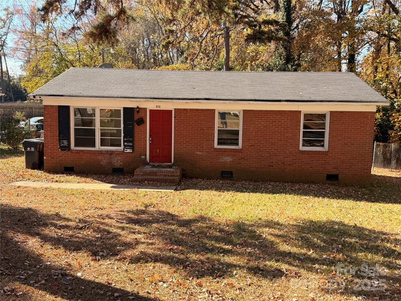 828 Tennyson Drive, Charlotte, NC - 3 beds, 1 bath, 1,013 sqft - $269,000