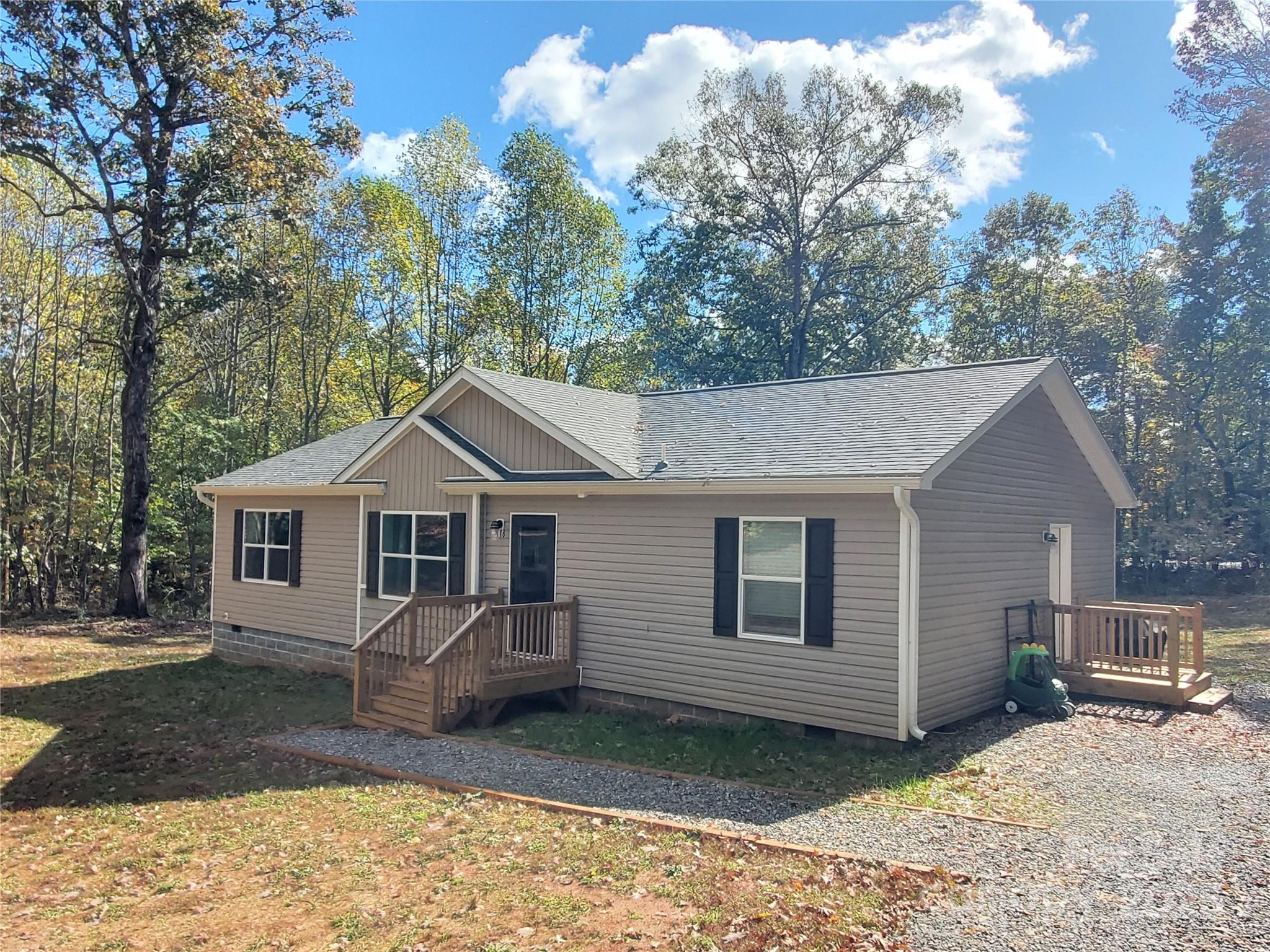 118 Valley Springs, Olin, NC. property listing photo