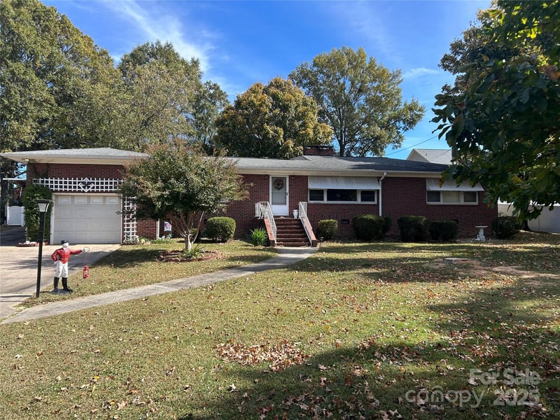 614 Smith Street, Albemarle, NC - 3 beds, 1 bath, 1,670 sqft - $249,900