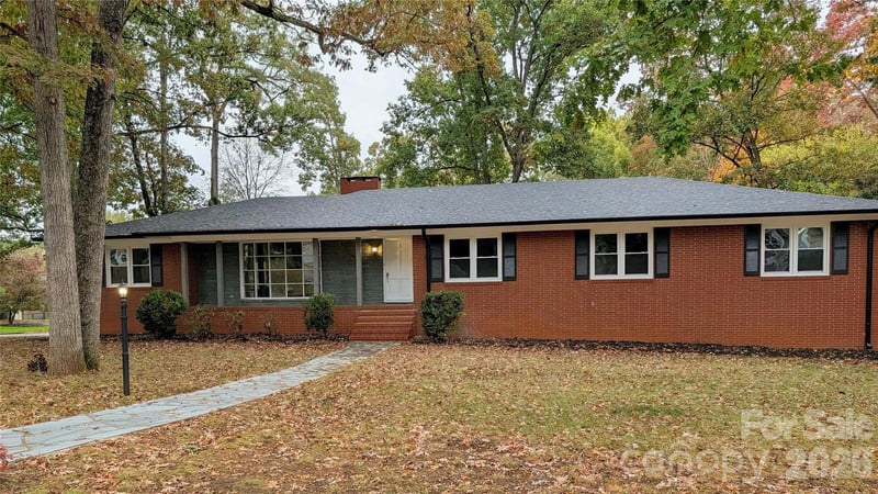 719 Avondale Avenue, Albemarle, NC - 5 beds, 3 baths, 3,179 sqft - $435,000