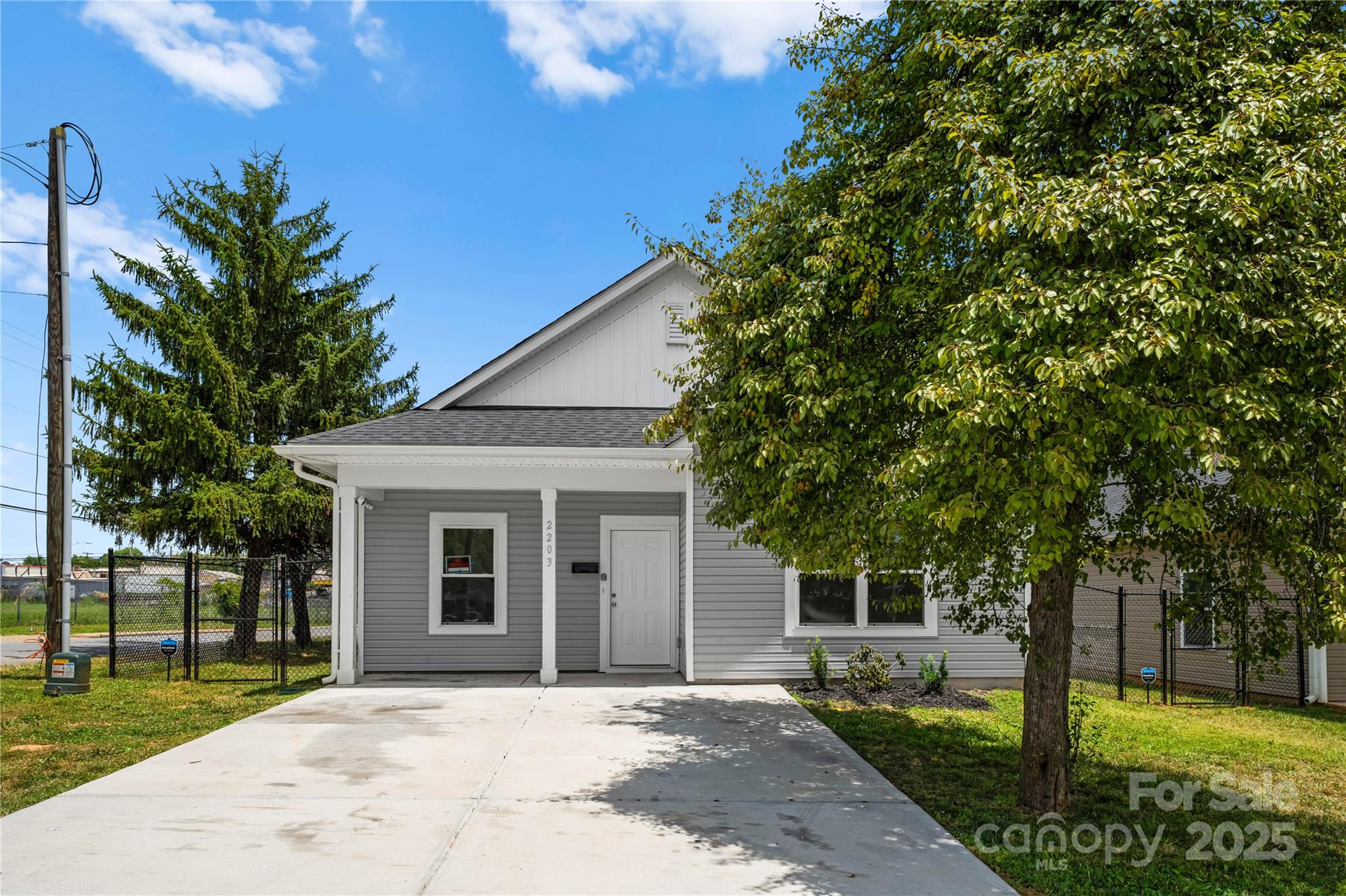 2205 Julia, Charlotte, NC. property listing photo