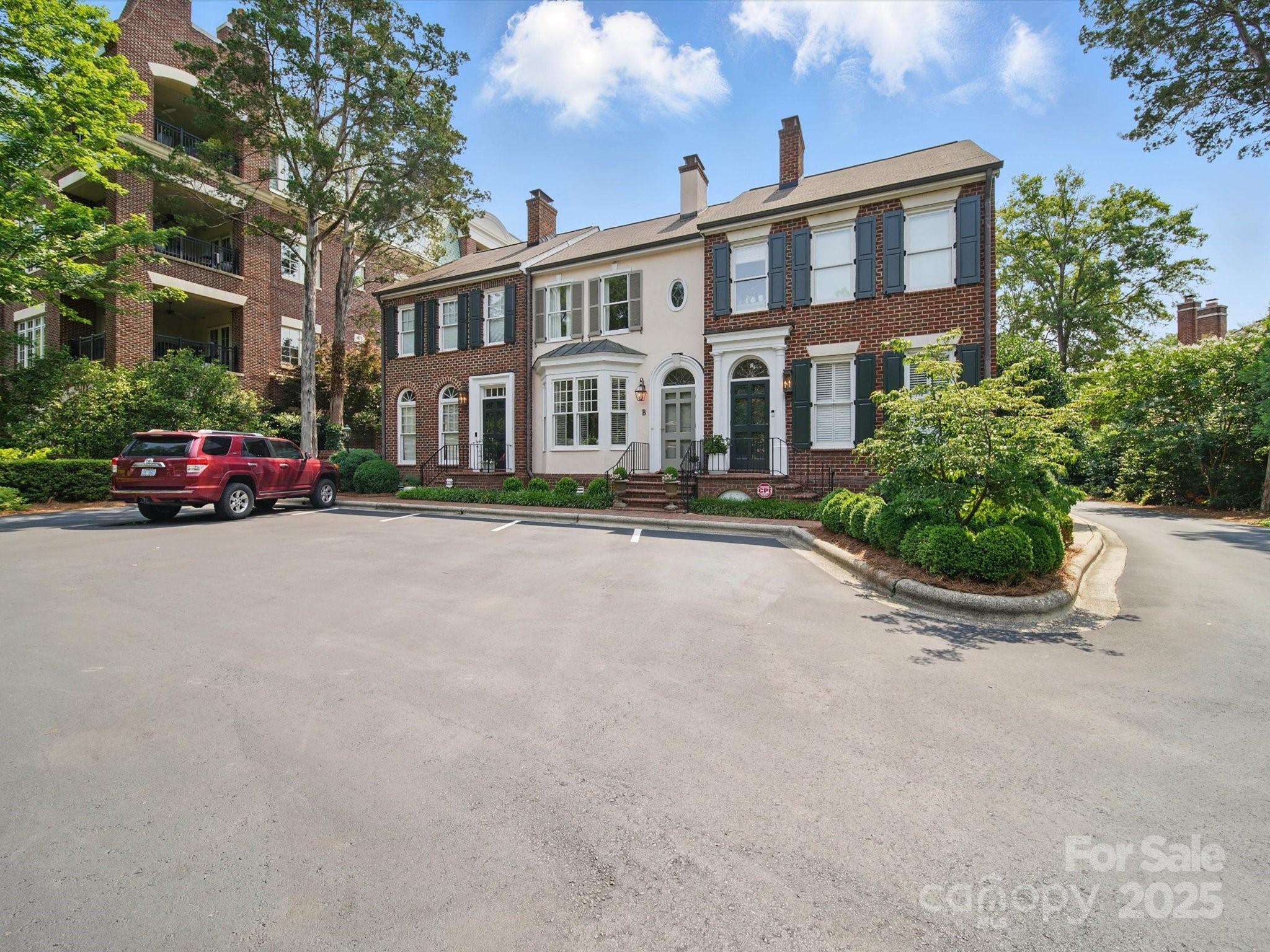 2315 Selwyn Avenue H, Charlotte, NC. property listing photo