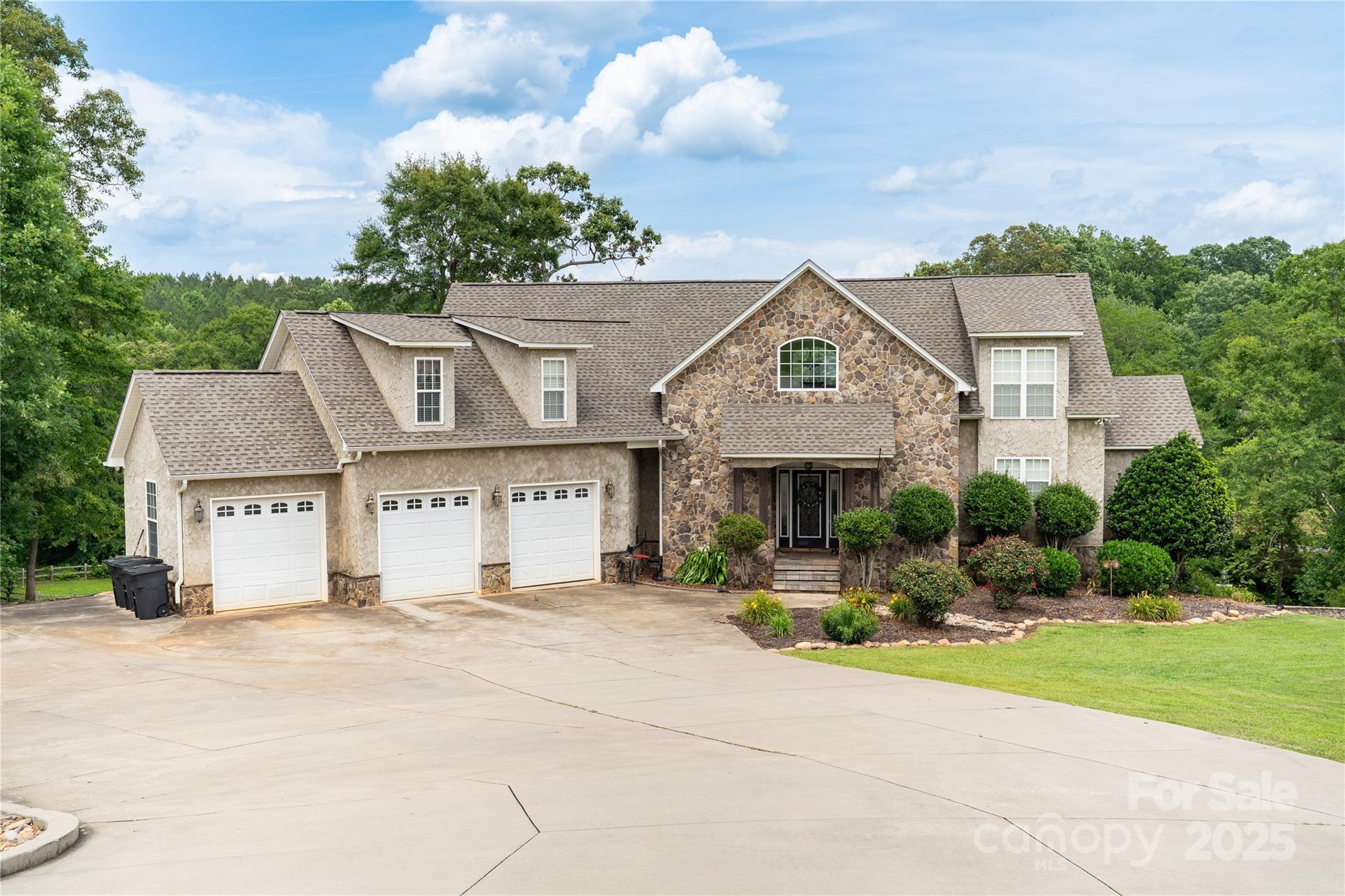 2650 Rainbow Lake, Inman, SC. property listing photo