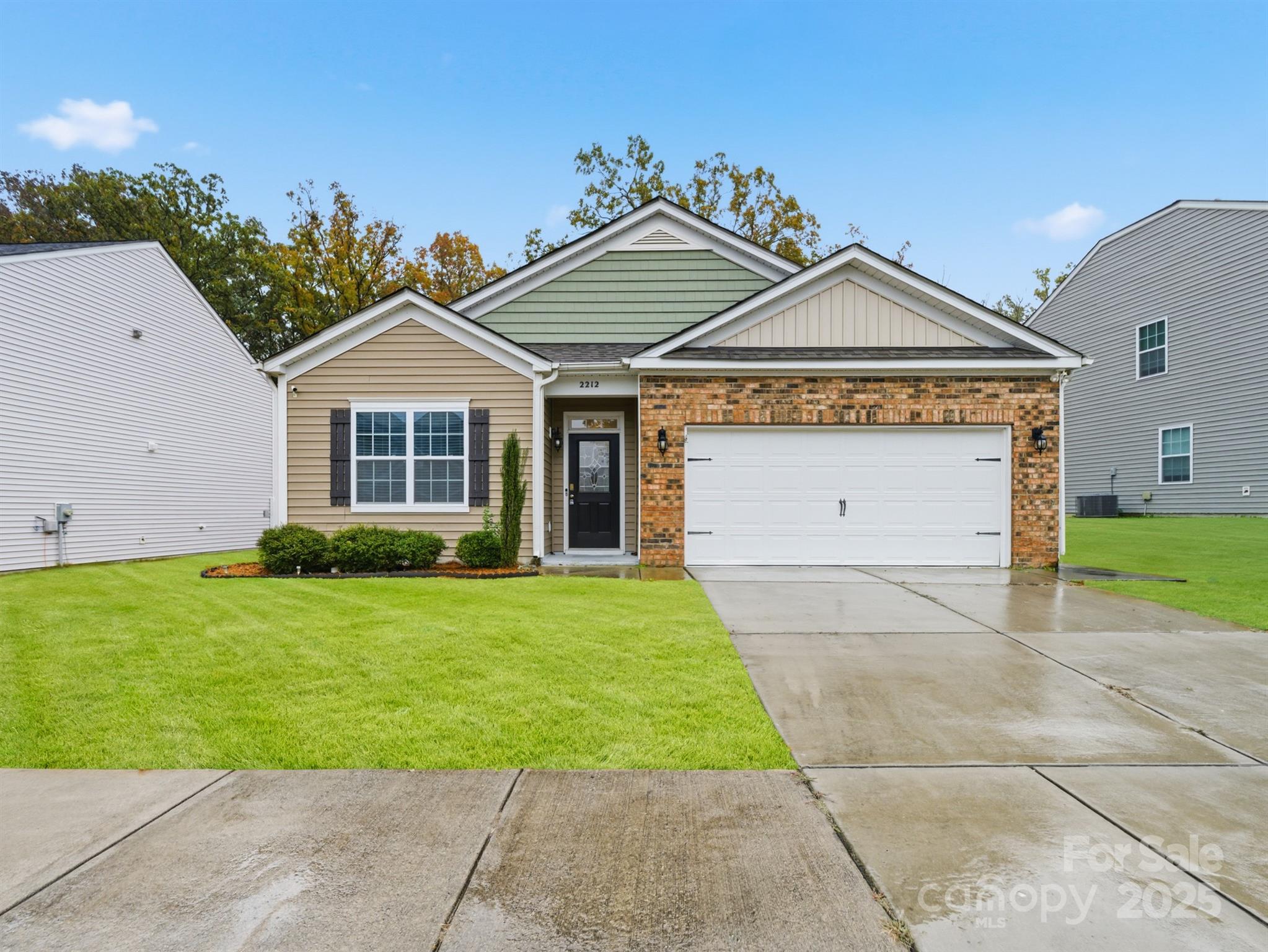 2212 Apple Glen Lane, Charlotte, NC. property listing photo