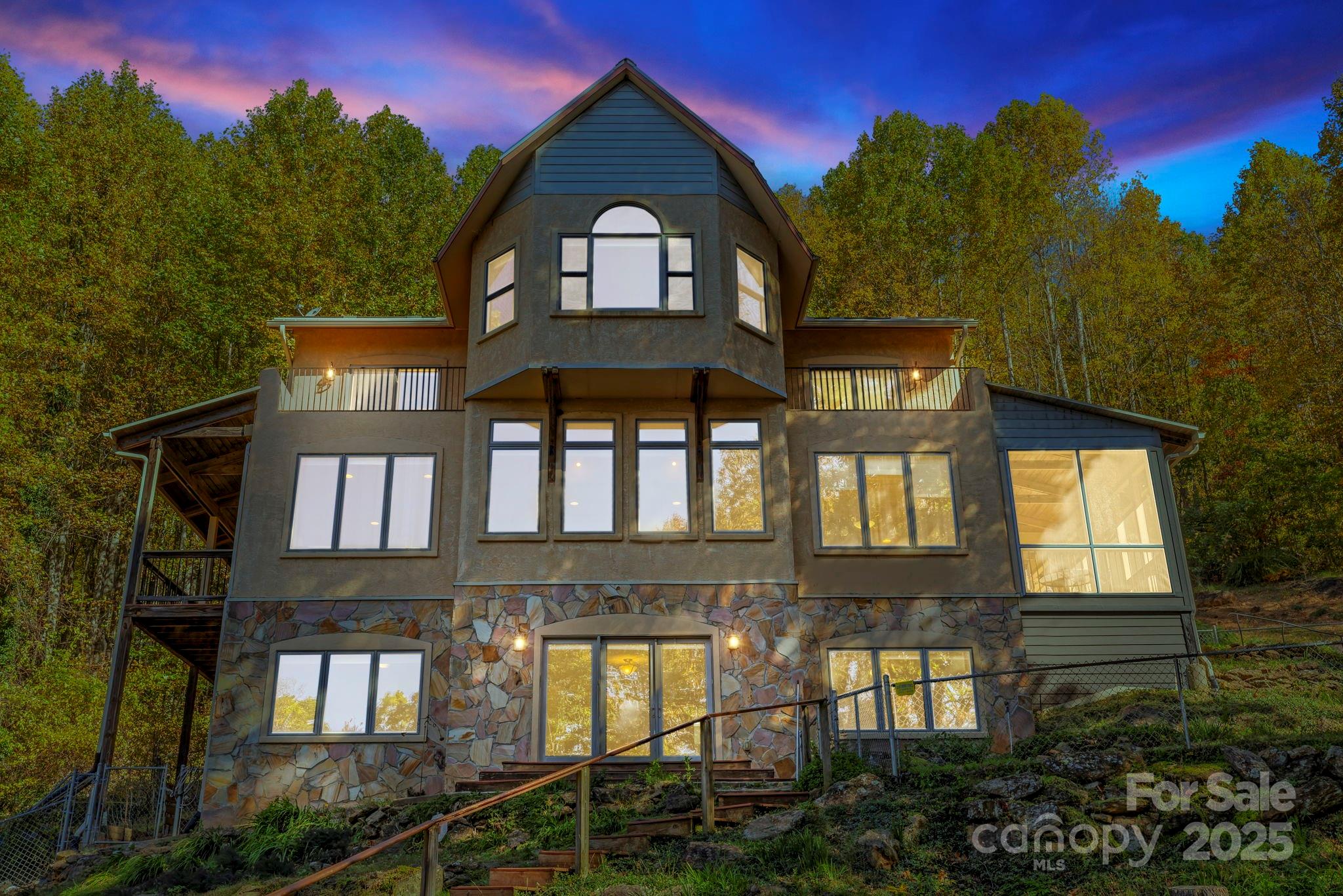 96 & 97 Old Cove, Black Mountain, NC. property listing photo