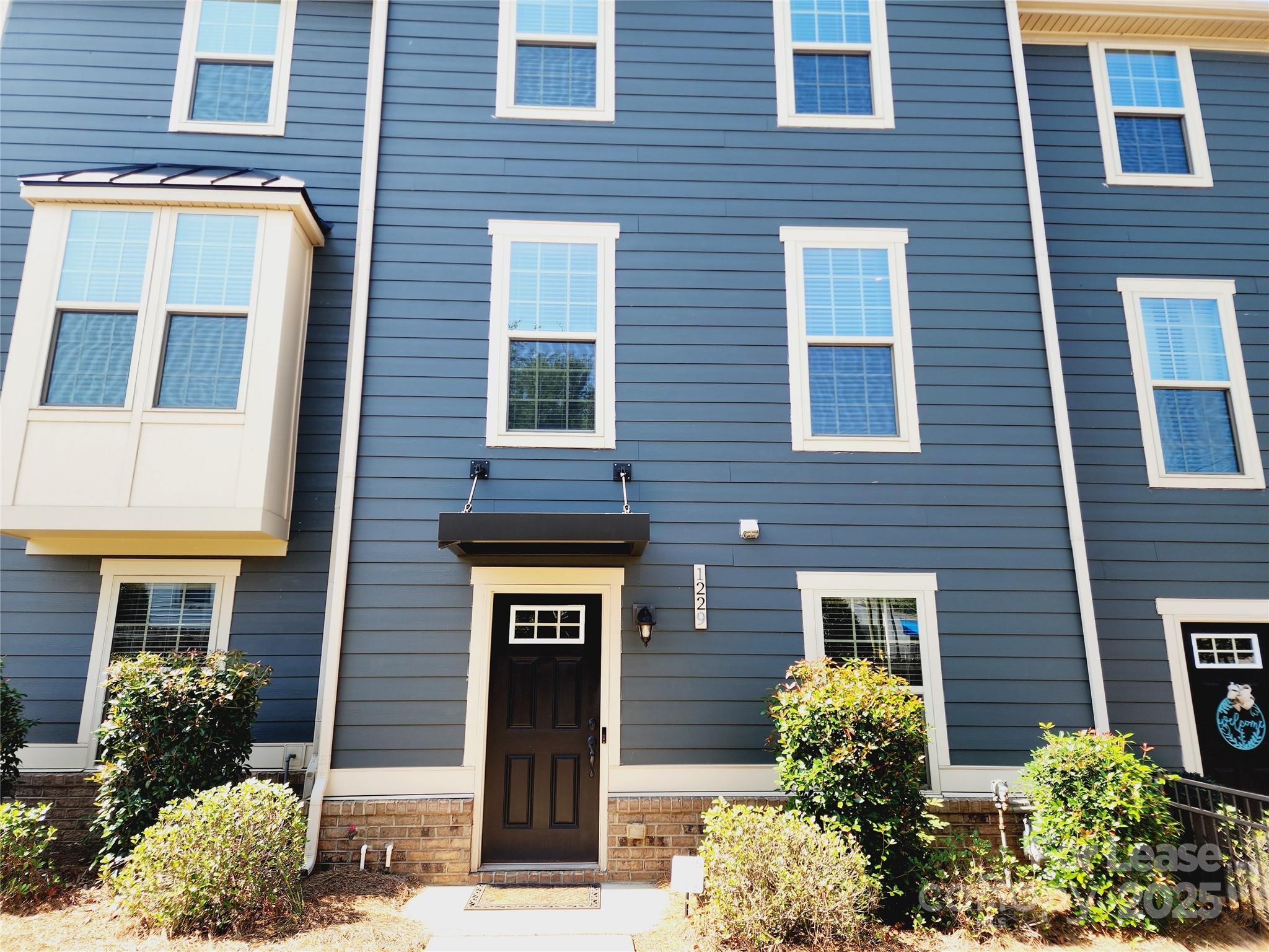 1229 Queen Lyon Court, Charlotte, NC. property listing photo