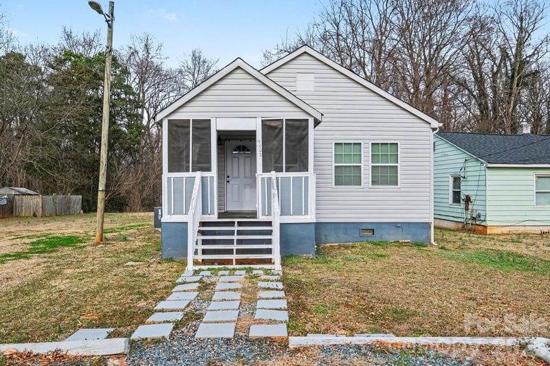 9501 Misenheimer Road, Charlotte, NC - 2 beds, 2 baths, 980 sqft - $214,999