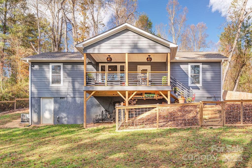 15 Edmond Woods Place, Fairview, NC. property listing photo