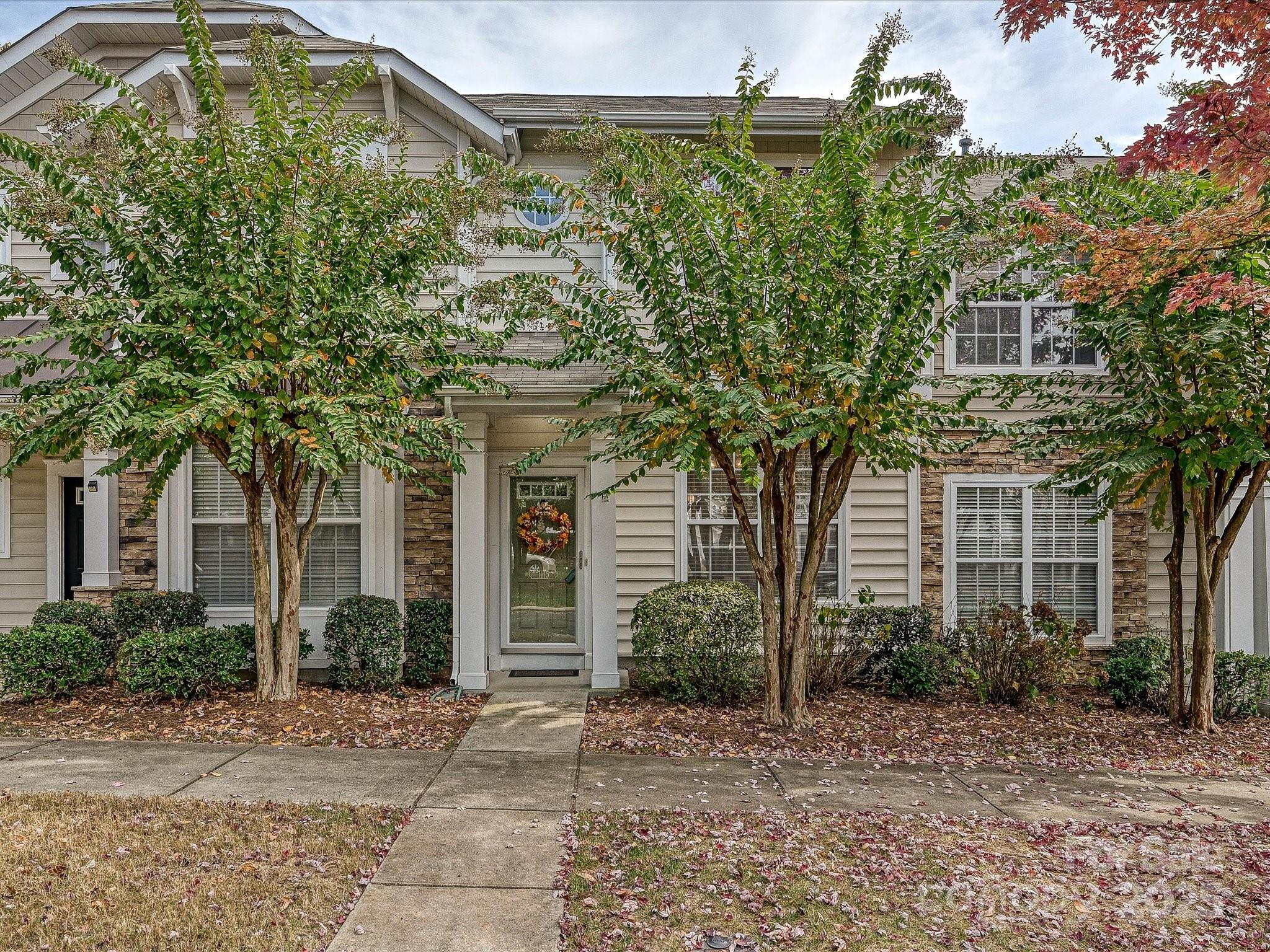 1115 Drummond Lane, Matthews, NC. property listing photo
