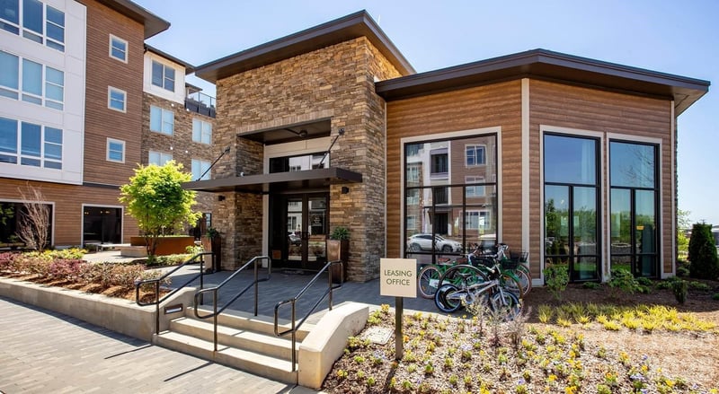 6408 Providence Farm Lane B2, Charlotte, NC - 2 beds, 2 baths, 1,084 sqft - $2,045/mo