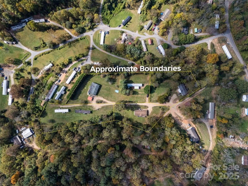 18 Hat Creek Drive, Asheville, NC - , 7,240 sqft - $1,050,000