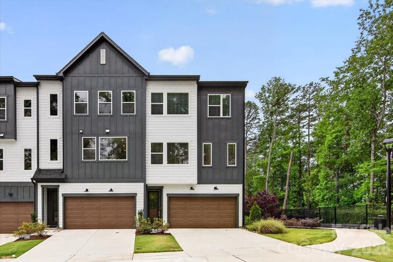 921 Archway Lane, Charlotte, NC - 4 beds, 3.5 baths, 2,103 sqft - $434,990