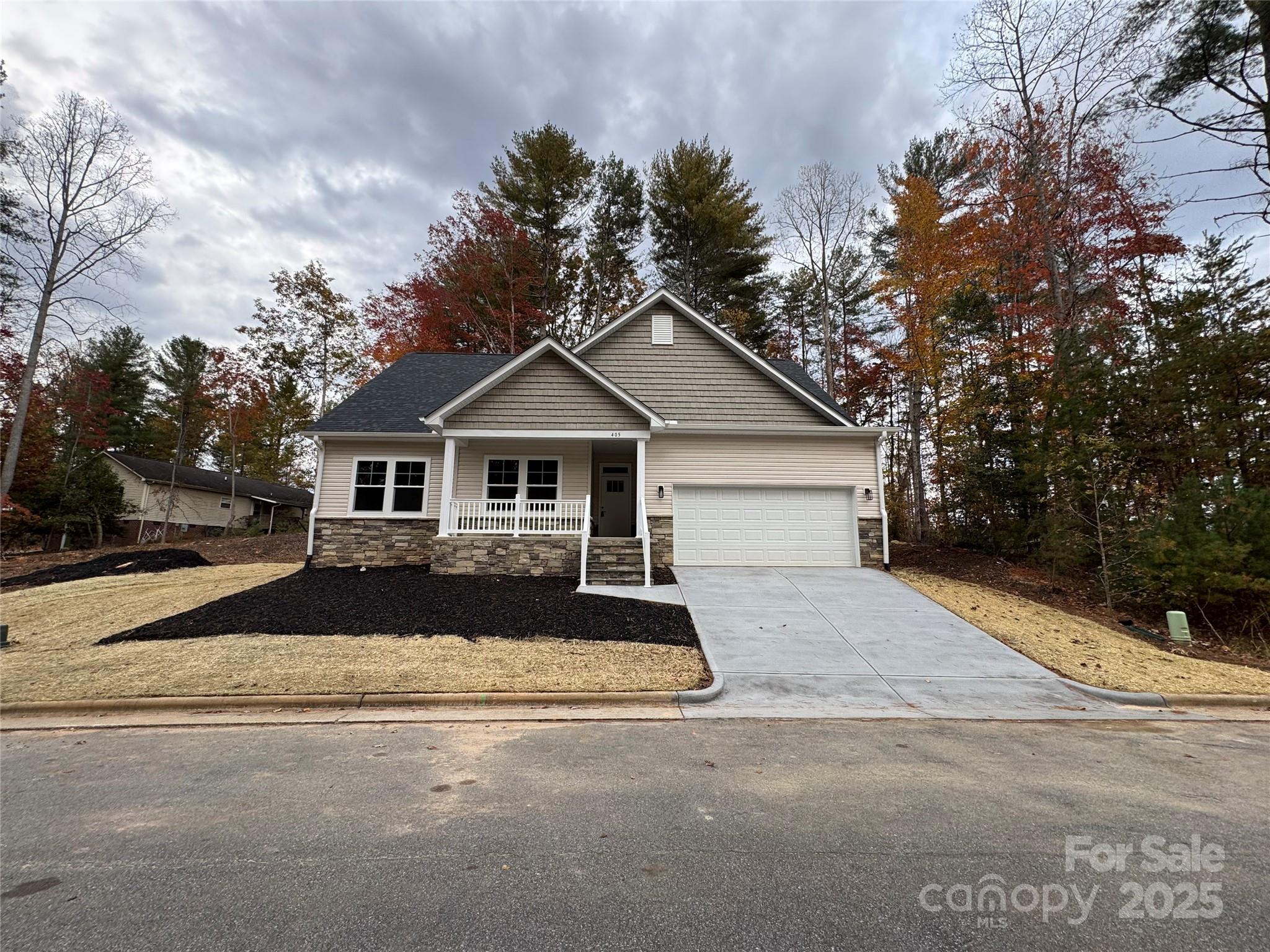 405 Scarlett Oak, Lenoir, NC. property listing photo