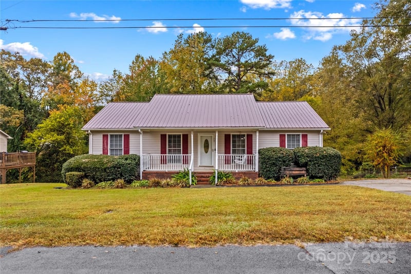 507 Blume, Landis, NC - 3 beds, 2 baths, 1,395 sqft - $305,000