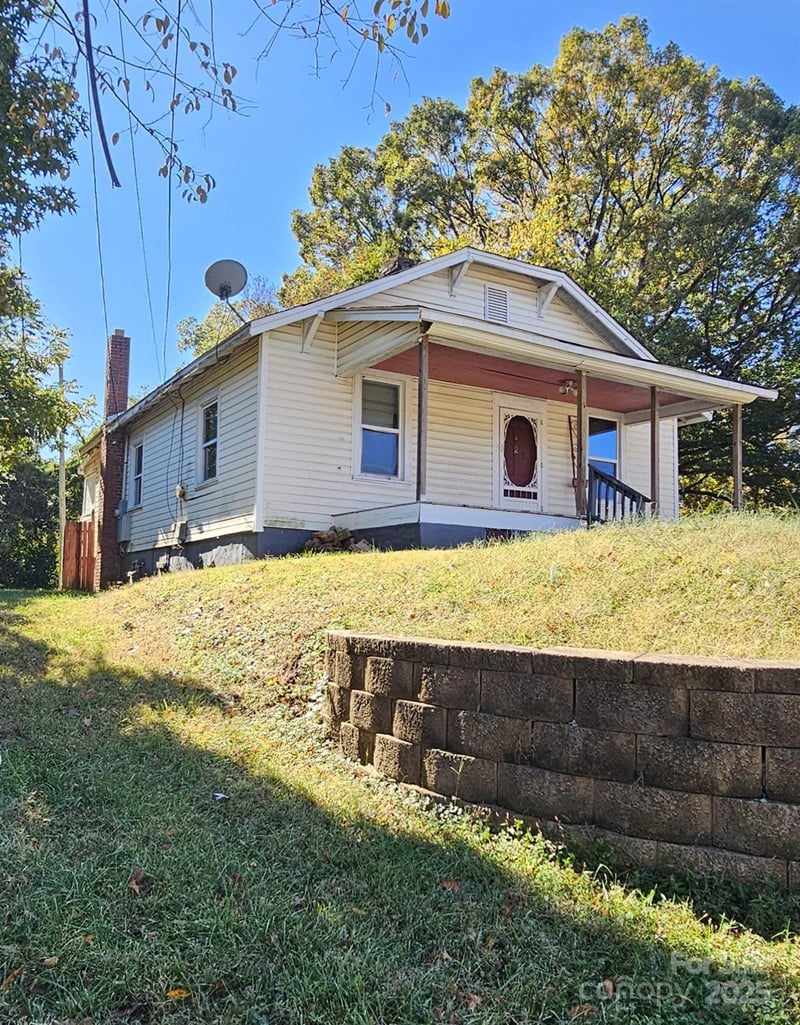 929 Key Street, Charlotte, NC - 2 beds, 1 bath, 924 sqft - $165,000