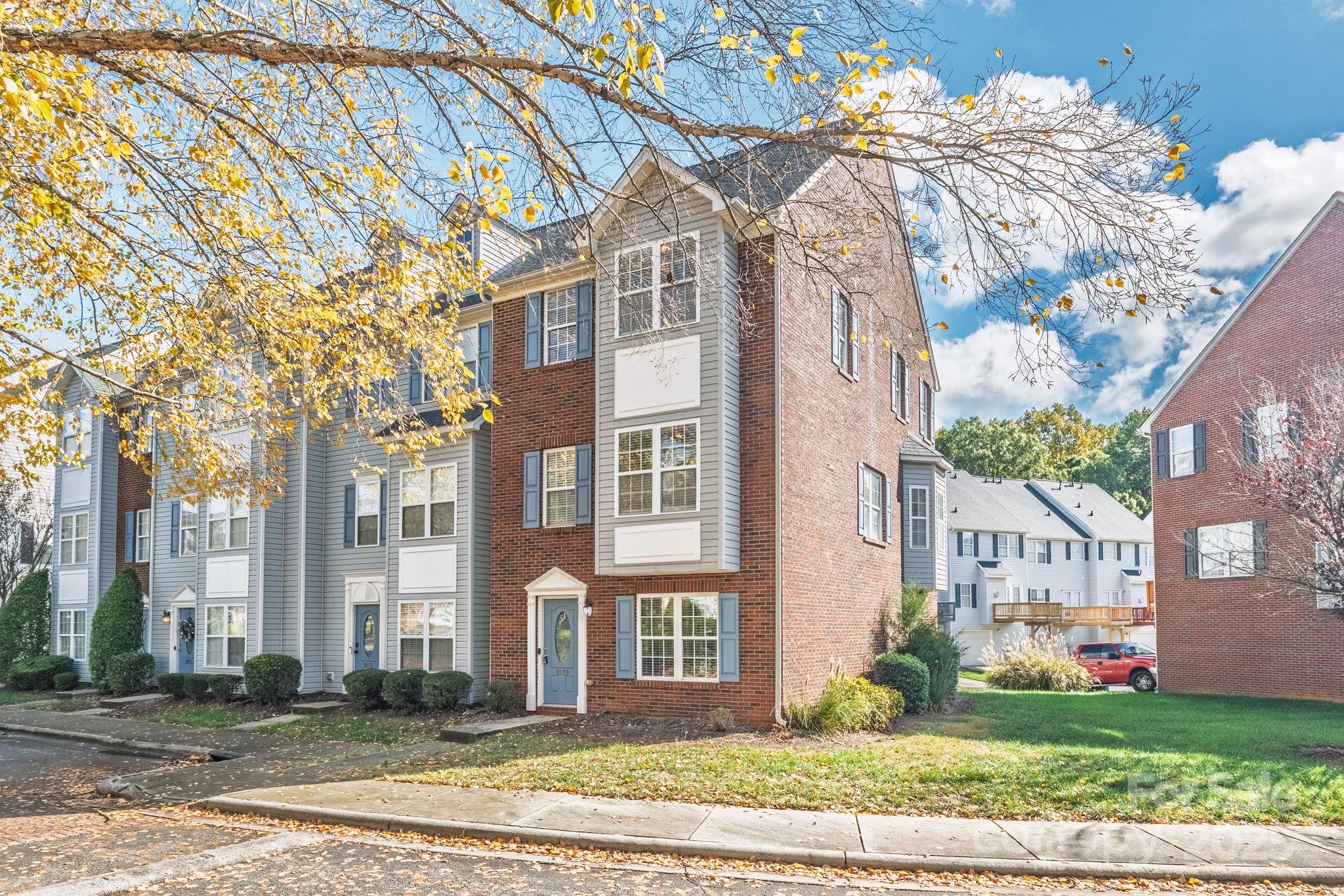 9919 Treeside, Matthews, NC. property listing photo