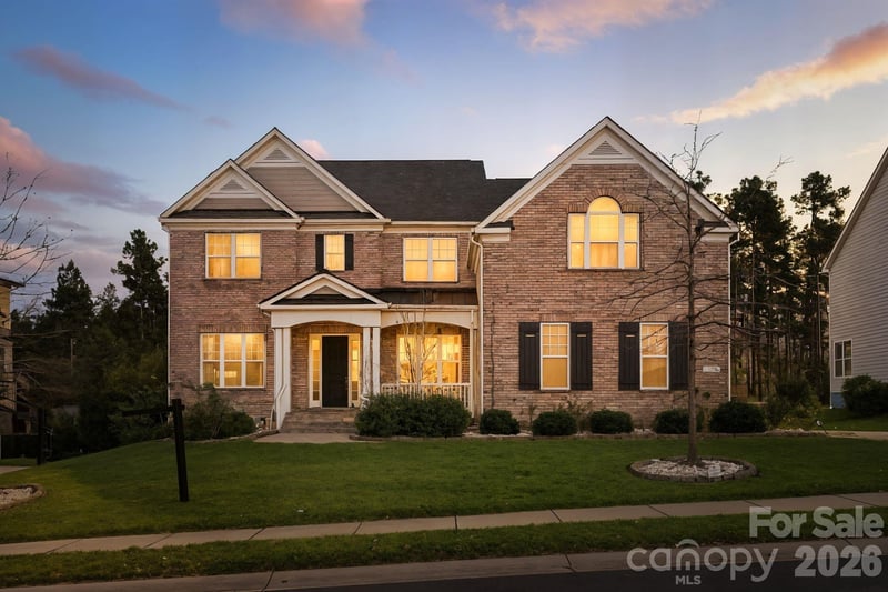 374 Hampton Trail Drive, Fort Mill, SC - 5 beds, 4.5 baths, 4,260 sqft - $930,000