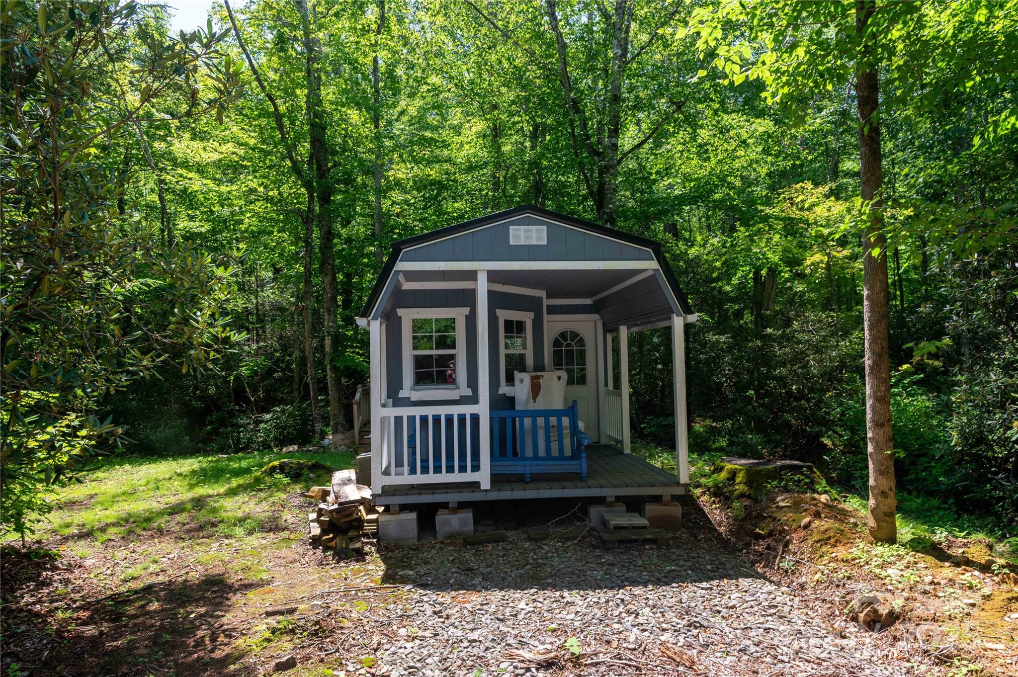 245 White Oak Creek, Burnsville, NC. property listing photo
