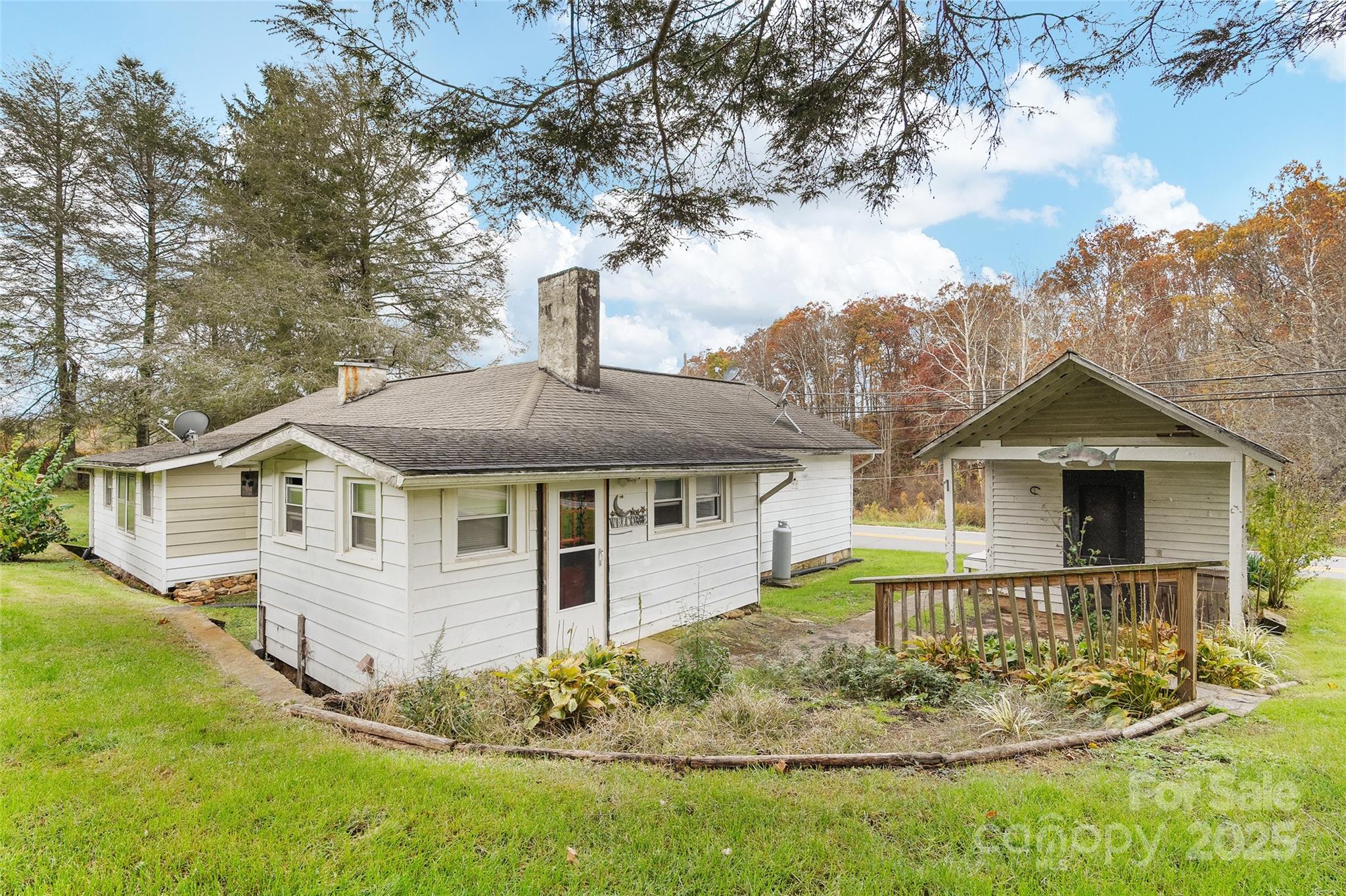 1906 Ratcliff Cove, Waynesville, NC. property listing photo