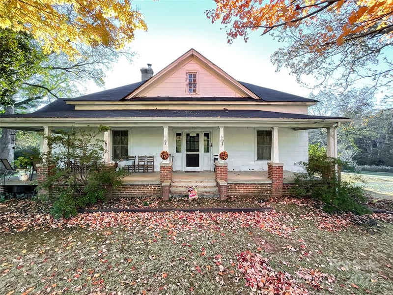 6993 Charlotte Highway, Lancaster, SC - 3 beds, 2 baths, 2,582 sqft - $2,500,000