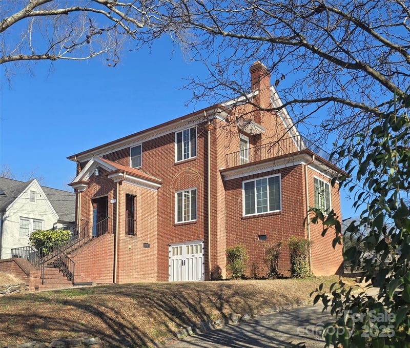 274 4th, Albemarle, NC - 5 beds, 3 baths, 3,578 sqft - $335,000