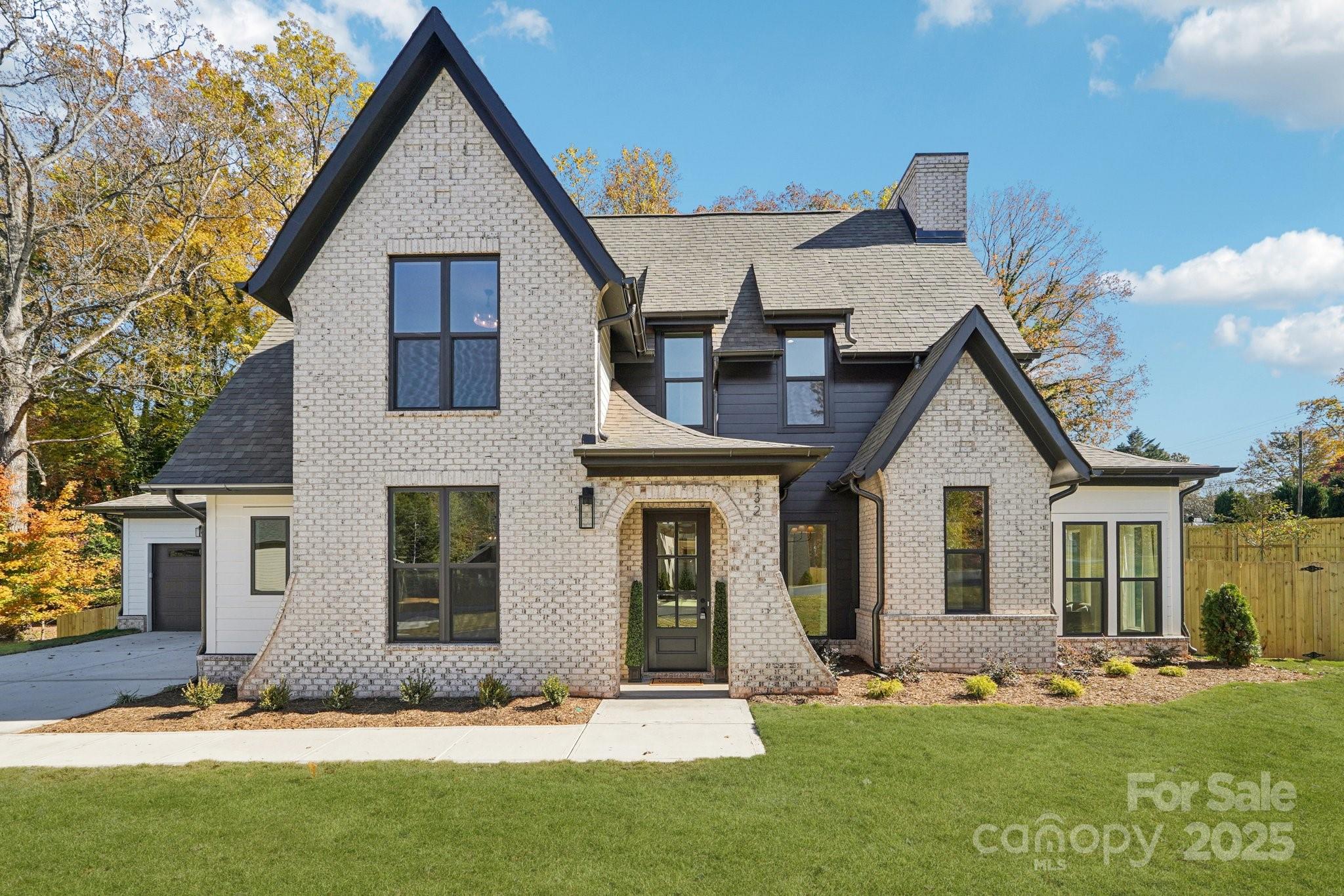 132 Sardis Lane, Charlotte, NC. property listing photo
