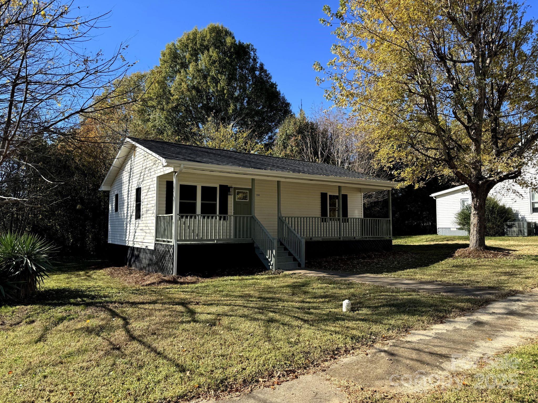 1208 N Ashe Avenue, Newton, NC. property listing photo