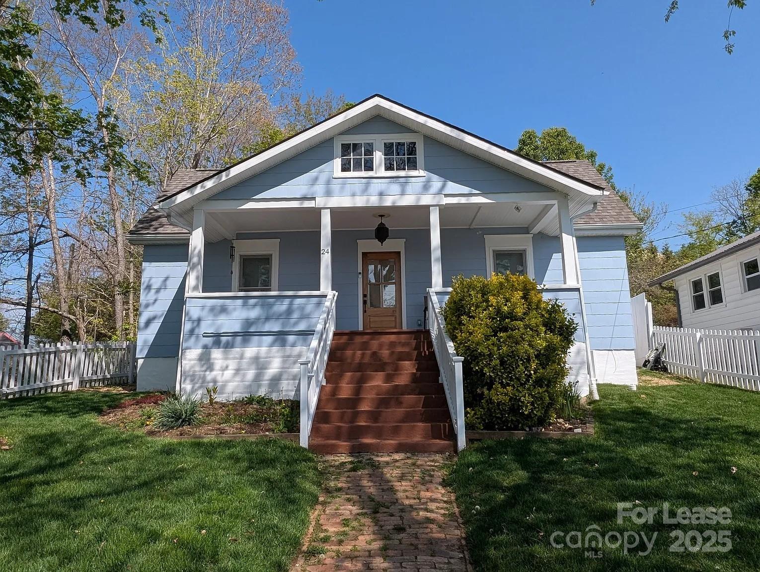 24 Woodrow, Asheville, NC. property listing photo