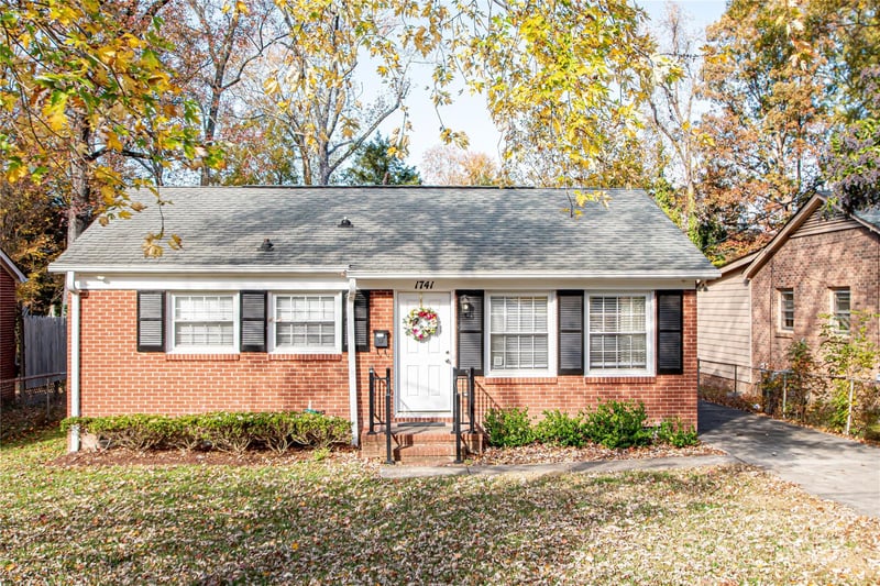 1741 Dallas Avenue, Charlotte, NC - 2 beds, 1 bath, 932 sqft - $389,000