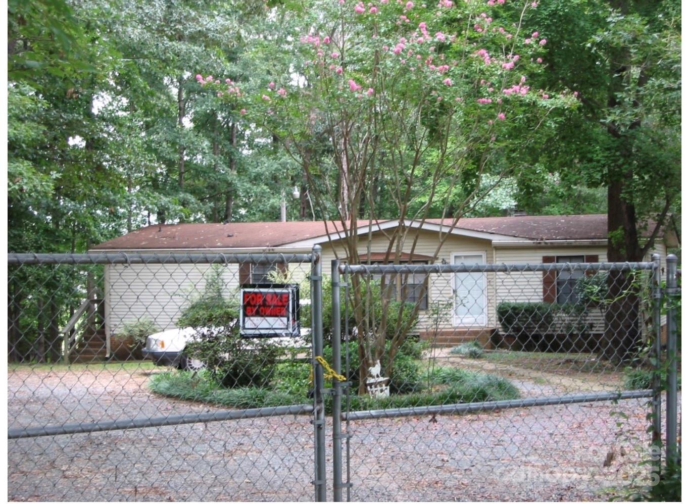 4324 Stallingswood Drive, Matthews, NC. property listing photo