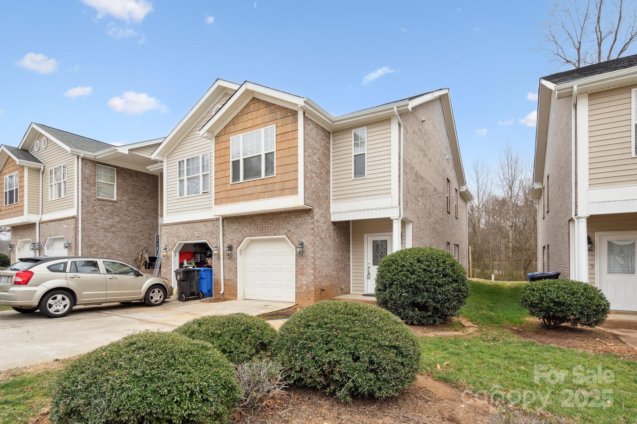 111 Sherman Oaks, Mooresville, NC. property listing photo