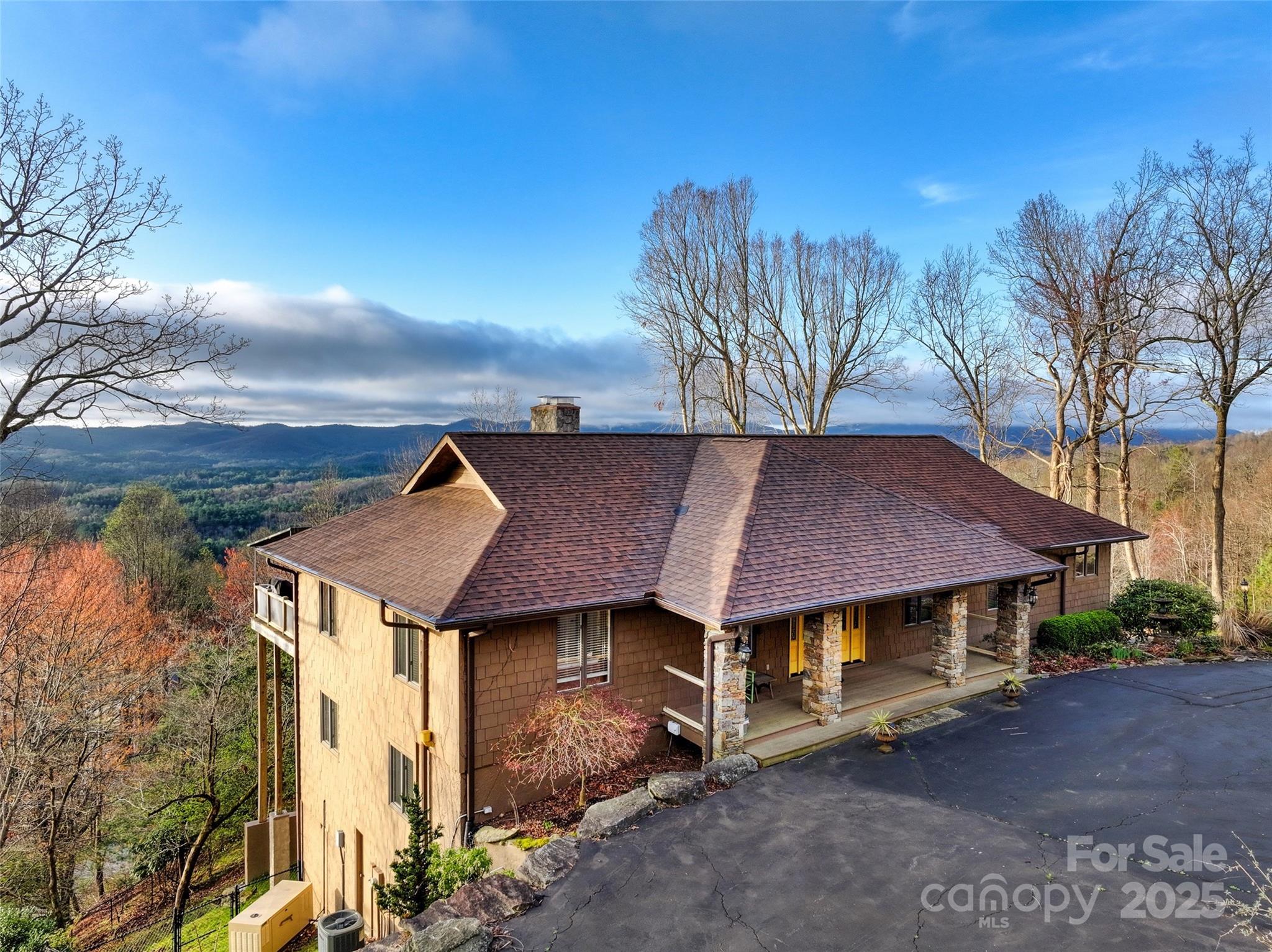 300 Roberts Drive, Hendersonville, NC. property listing photo