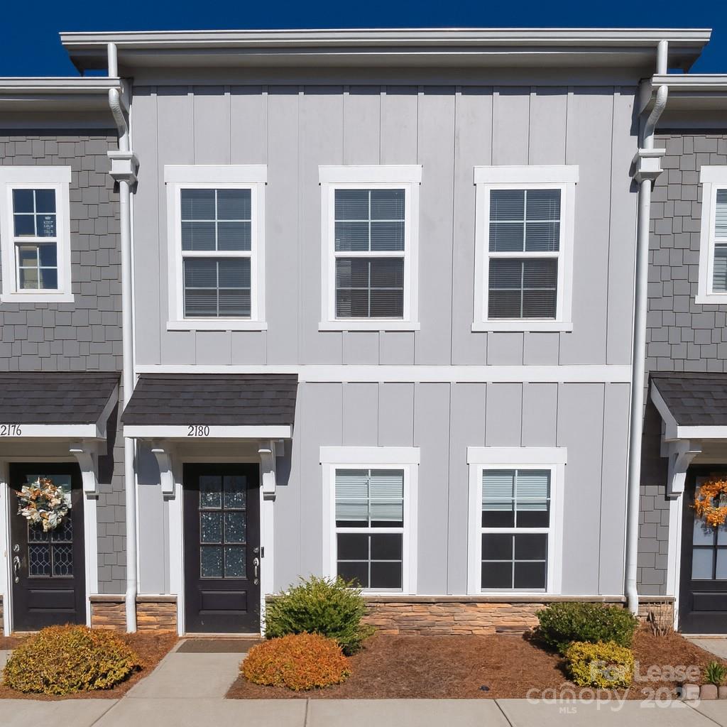 2180 Moss Meadow Lane, Denver, NC. property listing photo