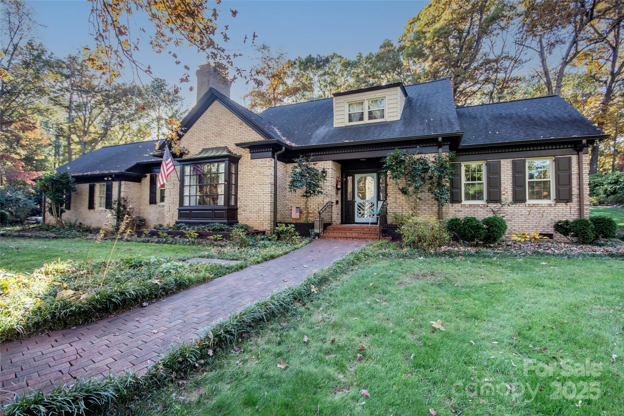322 Valley Stream Road, Statesville, NC. property listing photo