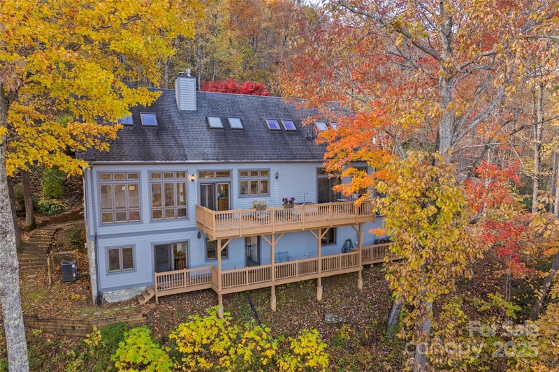 33 Great Aspen Way, Black Mountain, NC - 4 beds, 3.5 baths, 3,126 sqft - $945,000