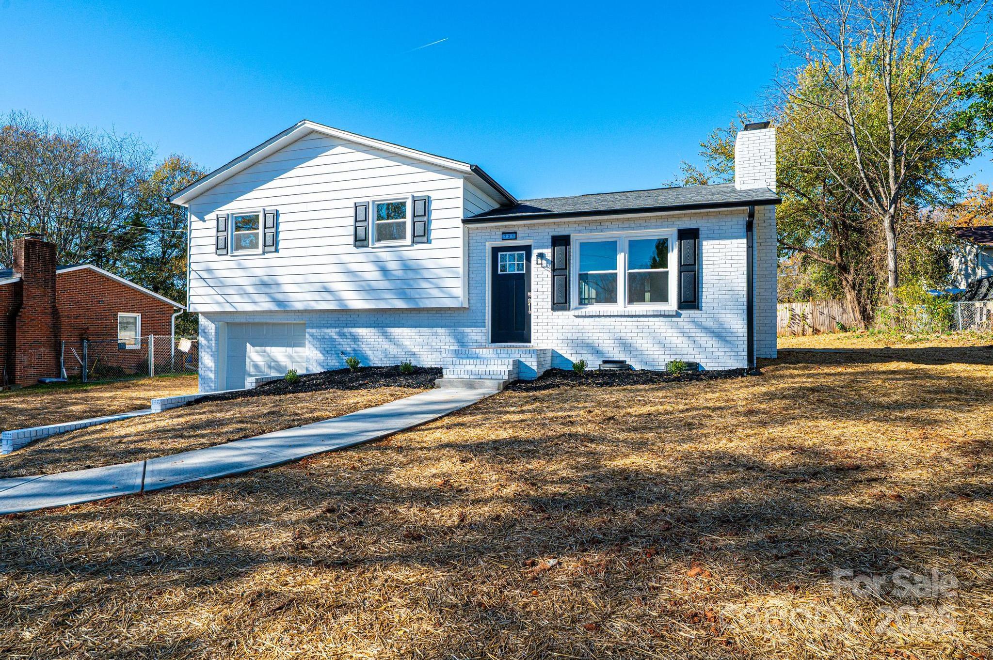 731 7th Avenue Court SE, Hickory, NC. property listing photo