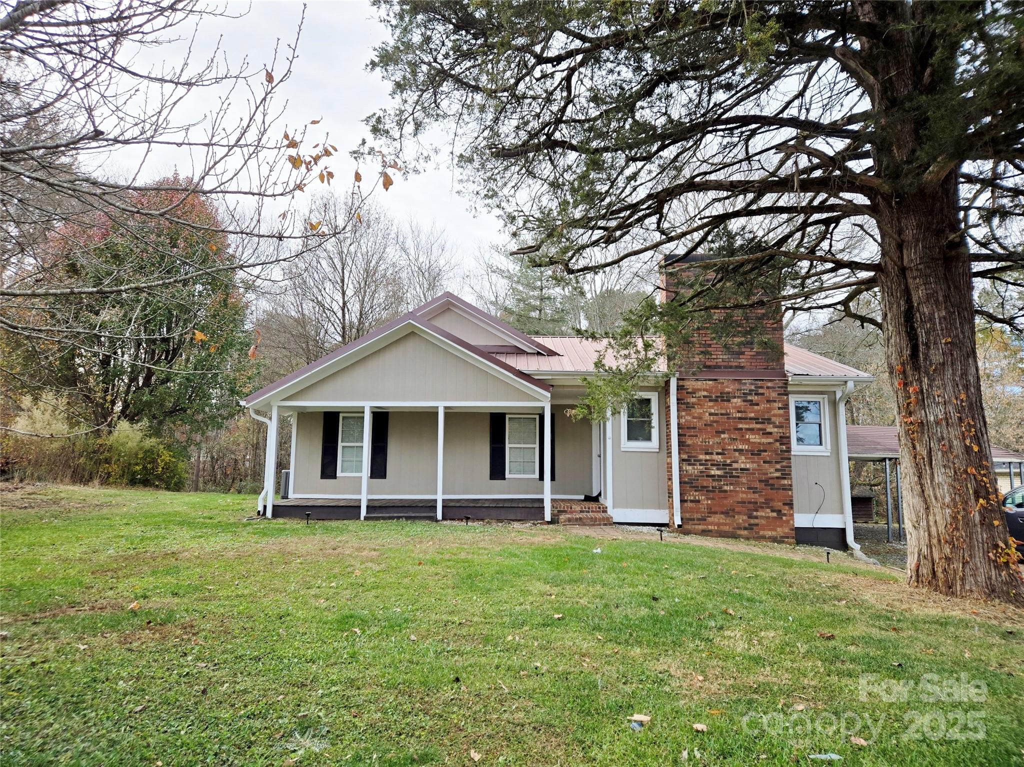 811 Sulphur Springs, Hiddenite, NC. property listing photo