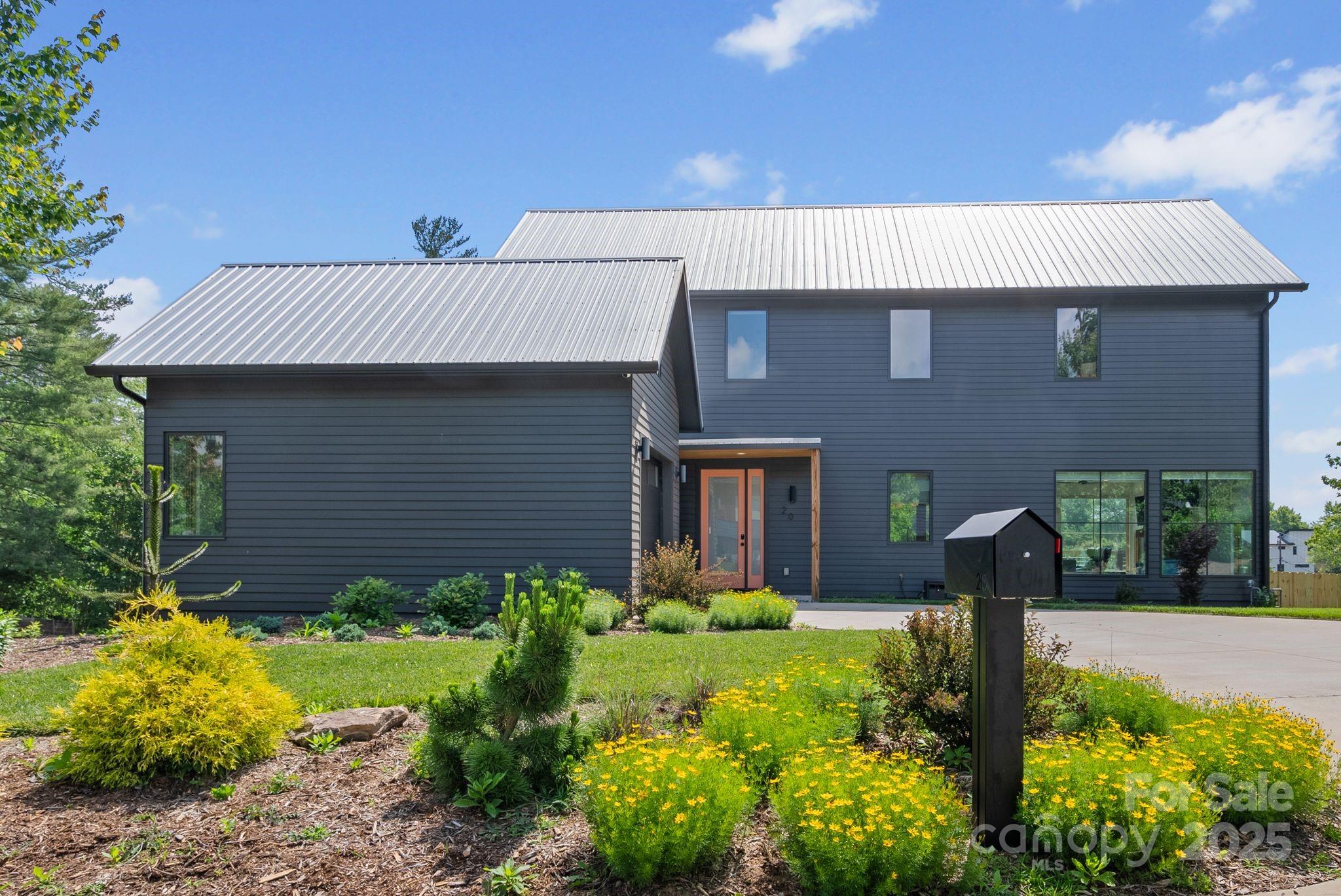 20 Malvern, Asheville, NC. property listing photo