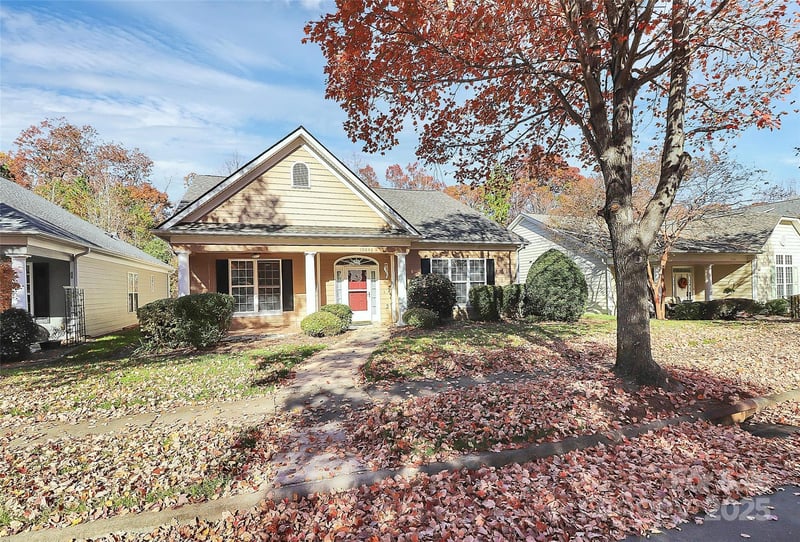 10046 Bishops Gate, Pineville, NC - 3 beds, 3 baths, 1,910 sqft - $409,900