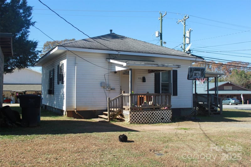 112 Eastside Drive, Forest City, NC - 2 beds, 1 bath, 676 sqft - $94,000