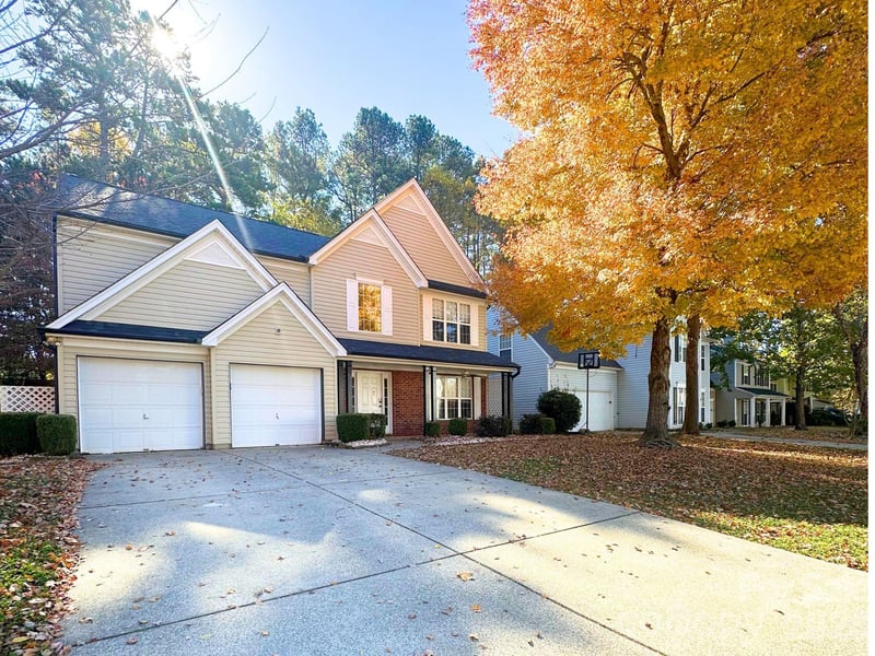 9310 Chastain Walk Drive, Charlotte, NC - 4 beds, 2.5 baths, 2,282 sqft - $425,000
