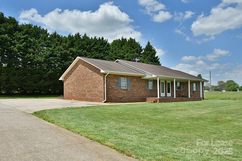 150 Glen Gar Drive, Lincolnton, NC. property listing photo