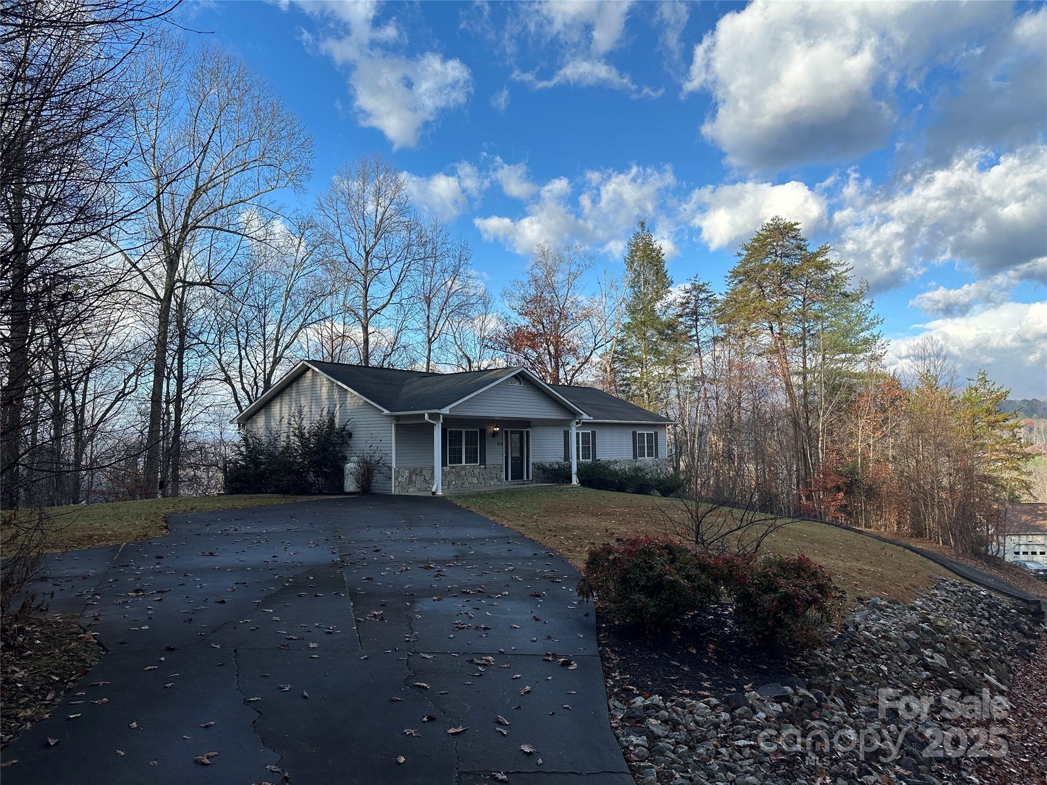 89 Bobcat Path, Marion, NC. property listing photo