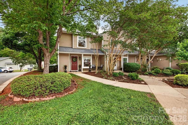 830 Sardis Cove Drive, Charlotte, NC - 2 beds, 2.5 baths, 1,340 sqft - $248,700