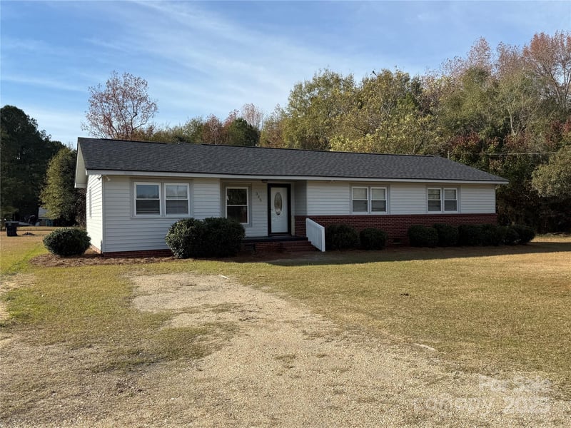 305 Tec, Cheraw, SC - 4 beds, 2 baths, 1,763 sqft - $190,000