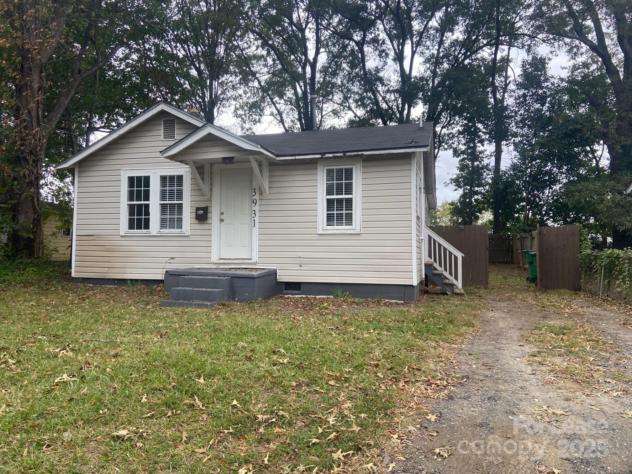 3931 Bearwood Avenue, Charlotte, NC. property listing photo