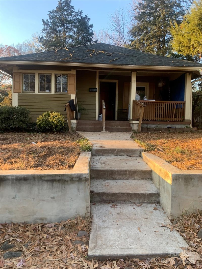 319 N Linwood Avenue, Charlotte, NC - 3 beds, 1 bath, 1,045 sqft - $238,000