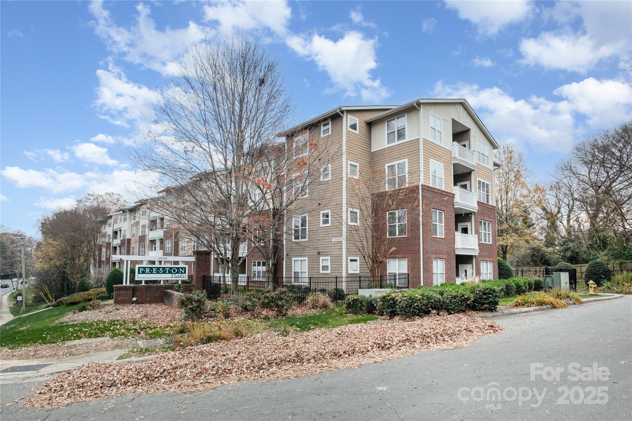 1000 Woodlawn Apt 217, Charlotte, NC. property listing photo